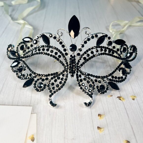 Butterfly Masquerade Black Diamond Mask, Halloween Party Silver Mask, Prom Mask - Picture 1 of 4